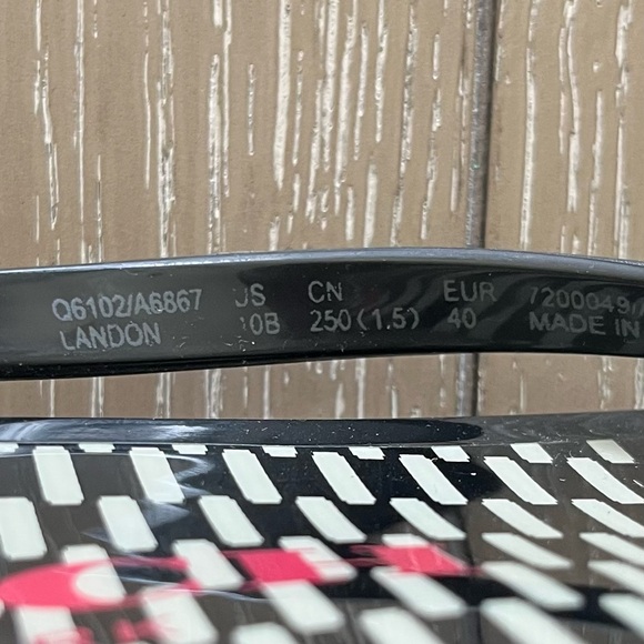 Coach Landon Thong Black Jelly Flip Flops Sandals Gold Bow Logo Sz 9 Resortwear - Picture 6 of 9